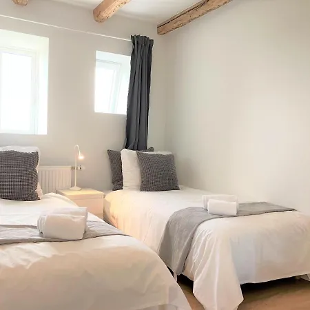 Apartamento Two Bedroom In Odense, Rugrdsvej 51, *